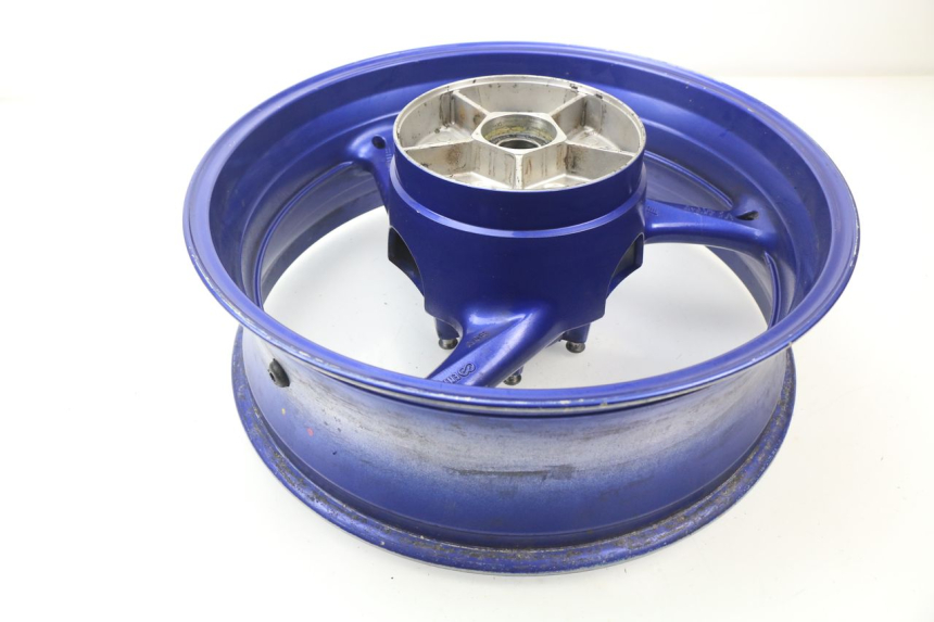 photo de LLANTA TRASERA SUZUKI GSX-R GSXR 600 (2008 - 2010) - Primer plano técnico