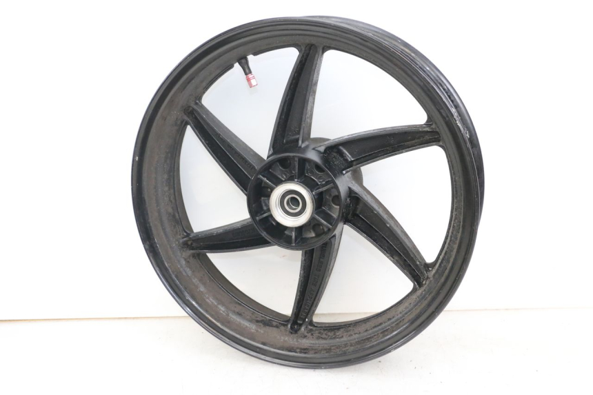 photo de LLANTA TRASERA HYOSUNG GTR 125 (2006 - 2008) - Primer plano técnico