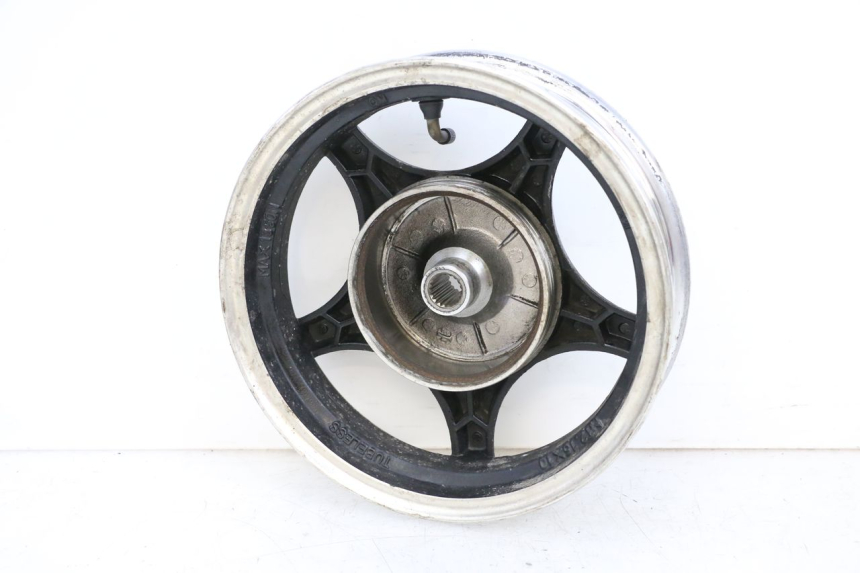 photo de LLANTA TRASERA EUROCKA GTR 50 (2018 - 2021) - Primer plano técnico