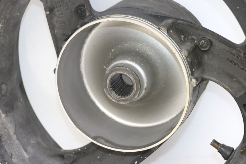 photo de LLANTA TRASERA HONDA FES S-WING SWING 125 (2007 - 2015) - Otra perspectiva