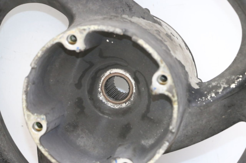 photo de LLANTA TRASERA HONDA FES S-WING SWING 125 (2007 - 2015) - Primer plano técnico