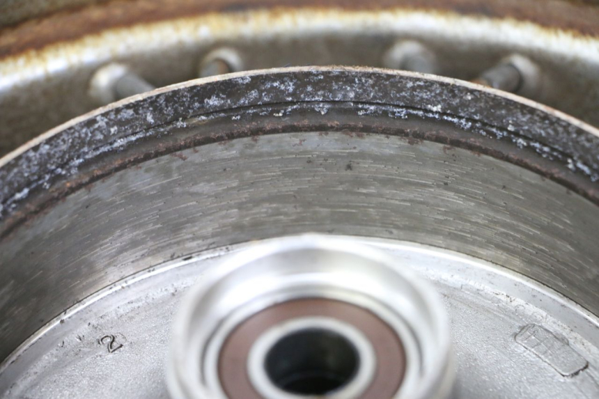 photo de LLANTA TRASERA HONDA VT C2 SHADOW 750 (1997 - 2001) - Zoom sobre los componentes