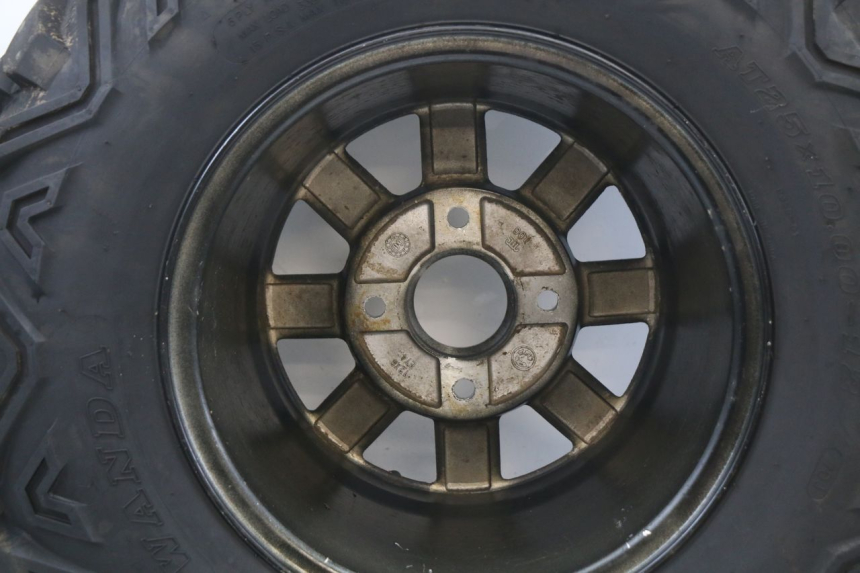 photo de LLANTA TRASERA HYTRACK HY S 4X4 410 (2013 - 2016) - Enfoque en la estructura