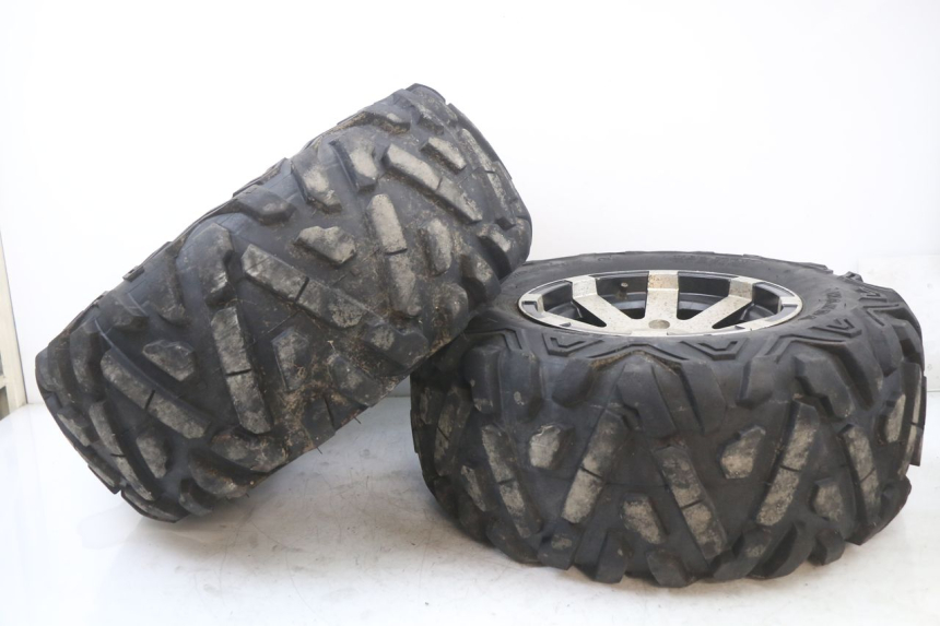 photo de LLANTA TRASERA HYTRACK HY S 4X4 410 (2013 - 2016) - Vista principal