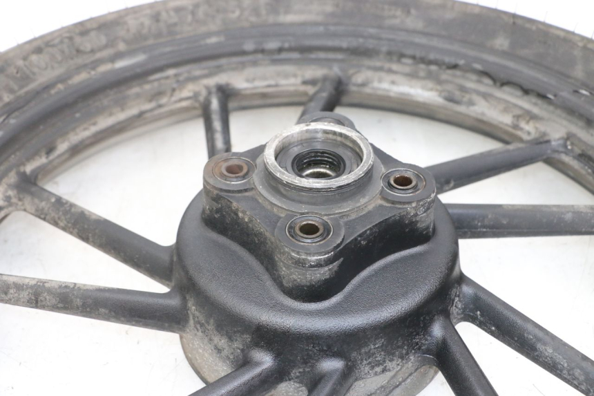 photo de LLANTA TRASERA KYMCO K-PW K-PIPE 50 (2012 - 2017) - Primer plano técnico