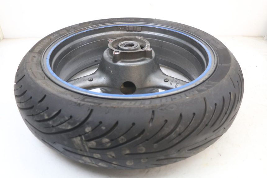 photo de LLANTA TRASERA KAWASAKI ZR7 ZR-7 S 750 (1999 - 2004) - Detalles de los puntos de fijación