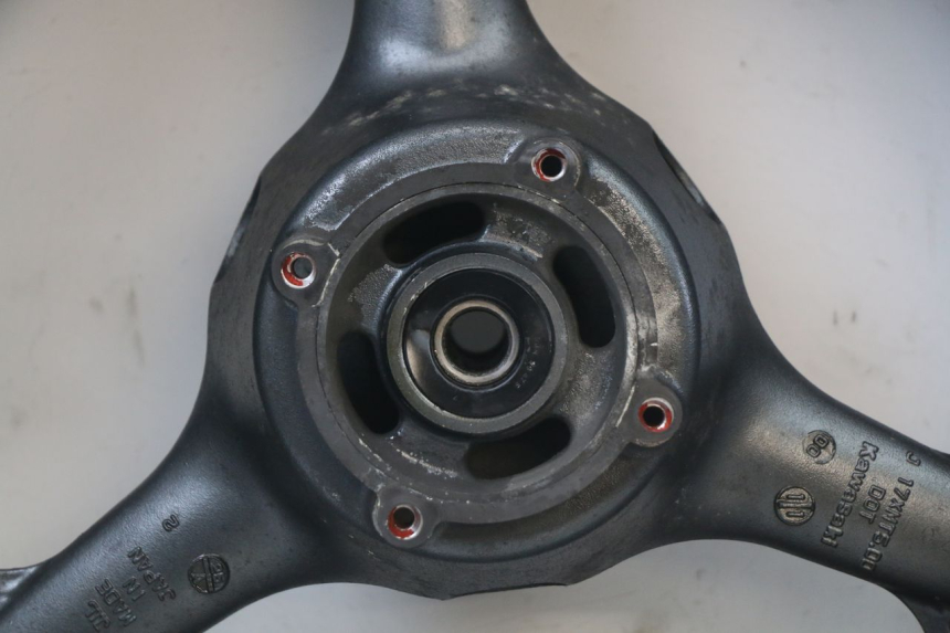 photo de LLANTA TRASERA KAWASAKI ZR7 ZR-7 S 750 (1999 - 2004) - Marcados y referencias originales