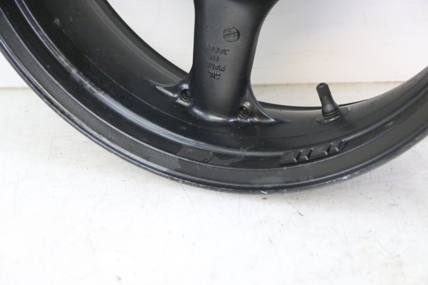 photo de LLANTA TRASERA KAWASAKI ZR7 ZR-7 S 750 (1999 - 2004) - Primer plano de alta resolución