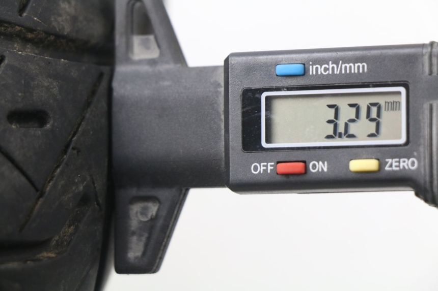 photo de LLANTA TRASERA PEUGEOT KISBEE 4T 50 (2010 - 2017) - Detalle de la pieza