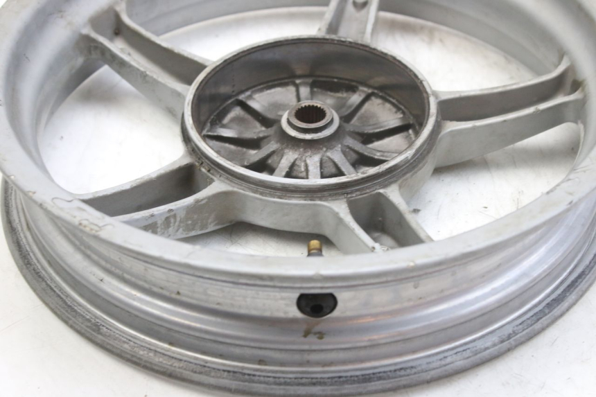 photo de LLANTA TRASERA PIAGGIO LIBERTY 4T 50 (2004 - 2008) - Otra perspectiva