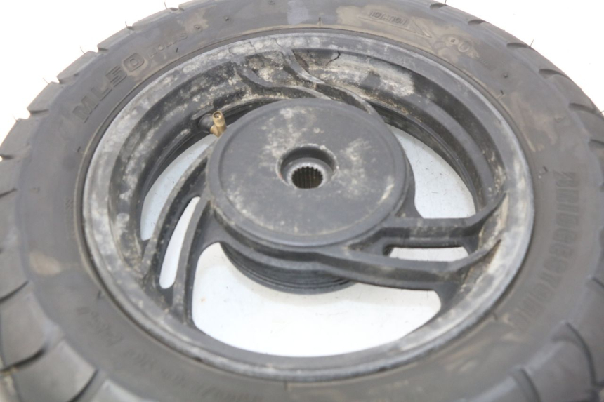 photo de LLANTA TRASERA VENESI LOWIGI RETRO JJ50QT-3 50 (2020 - 2022) - Otra perspectiva