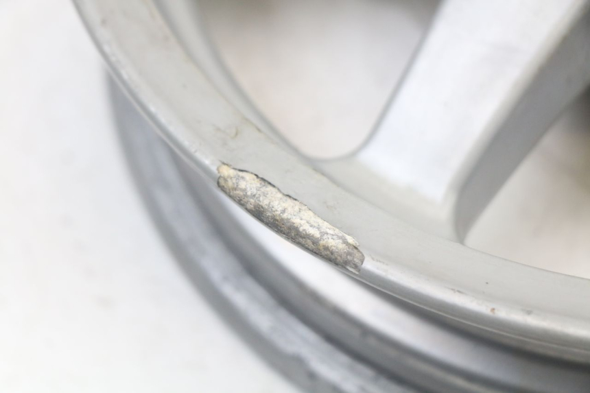 photo de LLANTA TRASERA MBK MACH G AC 50 (2002 - 2014) - Detalles de los puntos de fijación