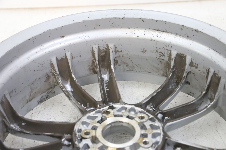 photo de LLANTA TRASERA PIAGGIO MP3 LT 400 (2007 - 2012) - Marcados y referencias originales