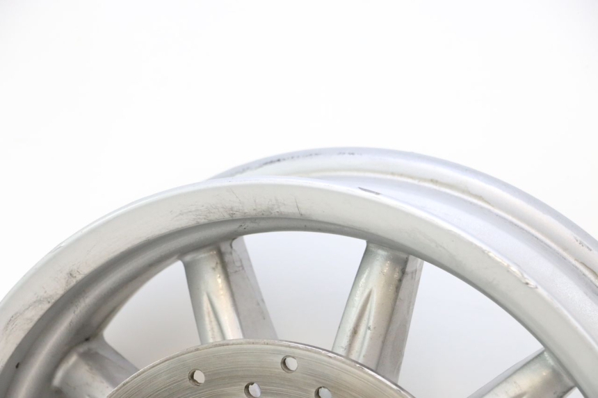 photo de LLANTA TRASERA PIAGGIO MP3 LT 300 (2010 - 2016) - Características distintivas