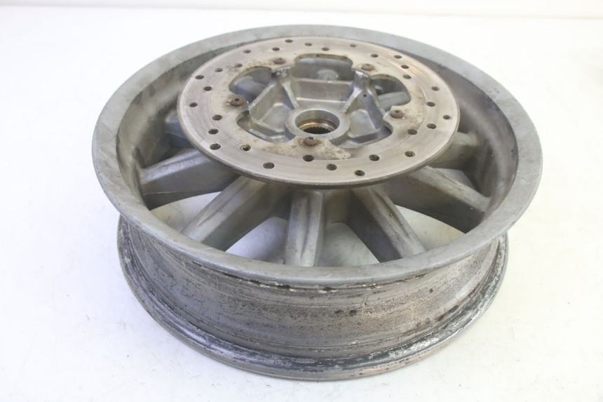 photo de LLANTA TRASERA PIAGGIO MP3 RL 250 (2006 - 2010) - Primer plano técnico