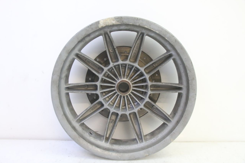 photo de LLANTA TRASERA PIAGGIO MP3 RL 250 (2006 - 2010) - Detalles de los puntos de fijación