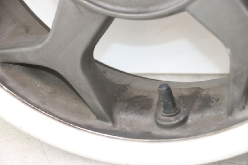 photo de LLANTA TRASERA PIAGGIO MP3 500 (2016 - 2018) - Primer plano técnico