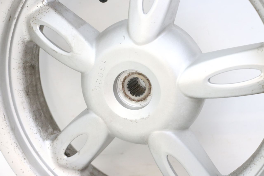 photo de LLANTA TRASERA YAMAHA NEOS NEO'S 4T 50 (2008 - 2016) - Detalles de los puntos de fijación