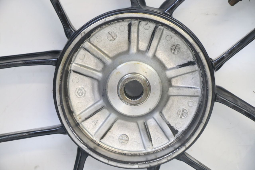 photo de LLANTA TRASERA PIAGGIO NEW TYPHOON 50 (2018 - 2021) - Características distintivas