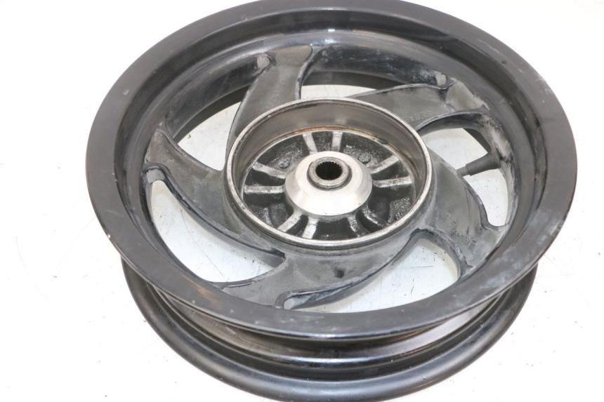 photo de LLANTA TRASERA PIAGGIO NEW TYPHOON 50 (2018 - 2021) - Zoom sobre los componentes