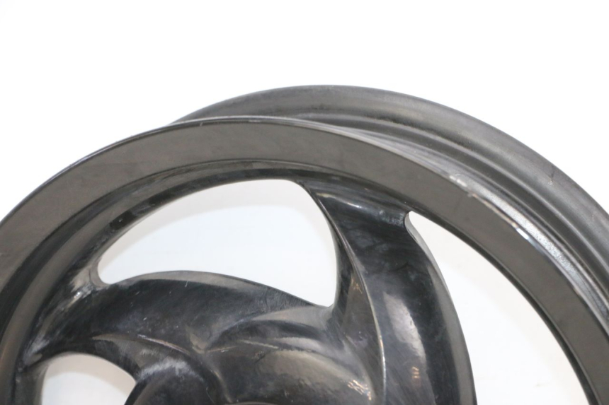 photo de LLANTA TRASERA PIAGGIO NEW TYPHOON 50 (2018 - 2021) - Estado de la superficie y material