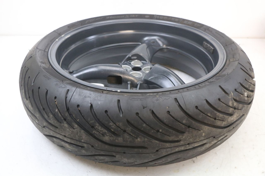 photo de LLANTA TRASERA MOTO GUZZI NORGE 8V GT 1200 (2011 - 2016) - Detalles de los puntos de fijación