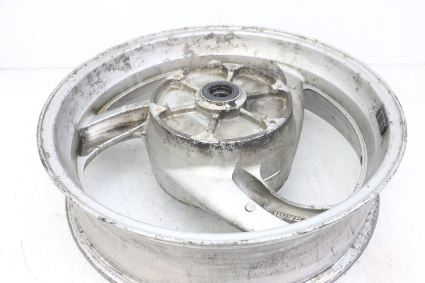 photo de LLANTA TRASERA HONDA NTV DEAUVILLE 650 (1998 - 2001) - Zoom sobre los componentes