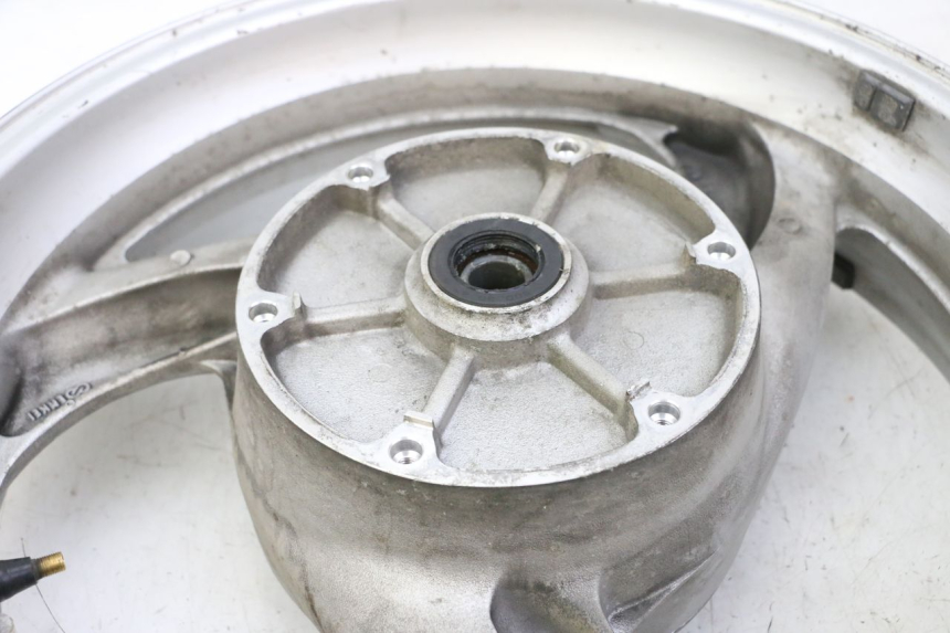 photo de LLANTA TRASERA HONDA NTV DEAUVILLE 650 (2001 - 2006) - Detalles de los puntos de fijación