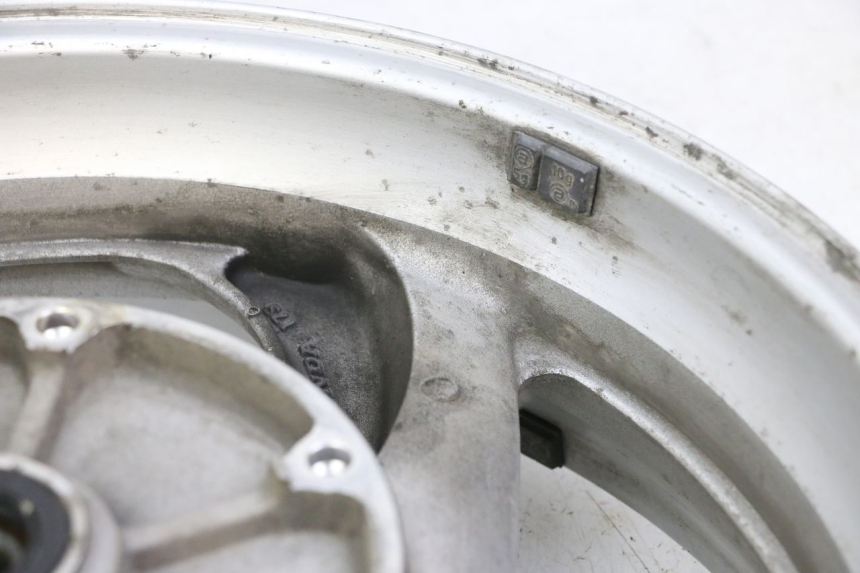 photo de LLANTA TRASERA HONDA NTV DEAUVILLE 650 (2001 - 2006) - Estado de la superficie y material