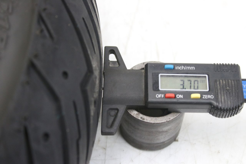 photo de LLANTA TRASERA SYM ORBIT 2 4T 50 (2008 - 2017) - Primer plano de alta resolución