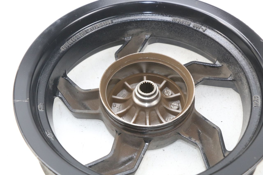 photo de LLANTA TRASERA SYM ORBIT III 3 4T 50 (2021 - 2025) - Detalle de la pieza