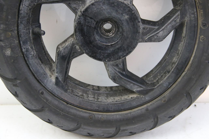 photo de LLANTA TRASERA SYM ORBIT III 3 4T 50 (2021 - 2025) - Características distintivas