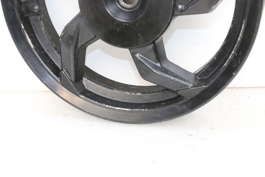 photo de LLANTA TRASERA SYM ORBIT III 3 4T 50 (2018 - 2021) - Características distintivas