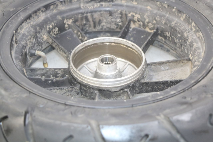 photo de LLANTA TRASERA TNT MOTOR OTTO 2T 50 (2012 - 2018) - Otra perspectiva