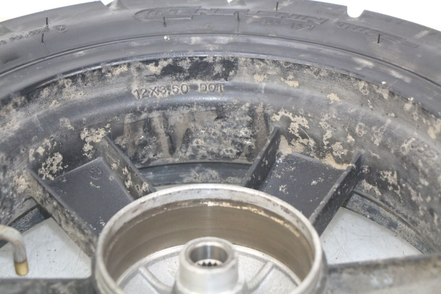 photo de LLANTA TRASERA TNT MOTOR OTTO 2T 50 (2012 - 2018) - Primer plano técnico