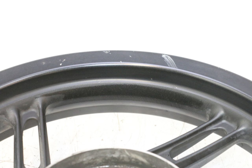 photo de LLANTA TRASERA HONDA PCX (JF28) 125 (2009 - 2011) - Primer plano de alta resolución