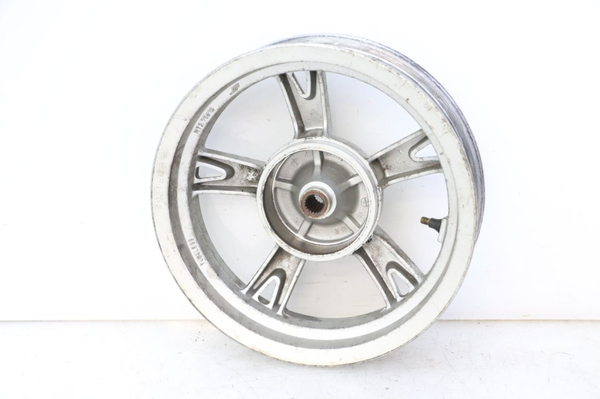 photo de LLANTA TRASERA PEUGEOT KISBEE 4T 50 (2010 - 2017) - Detalle de la pieza