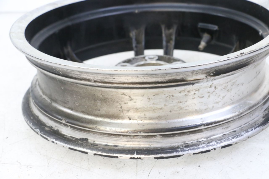 photo de LLANTA TRASERA PEUGEOT SPEEDFIGHT 3 LC 2T 50 (2009 - 2015) - Características distintivas