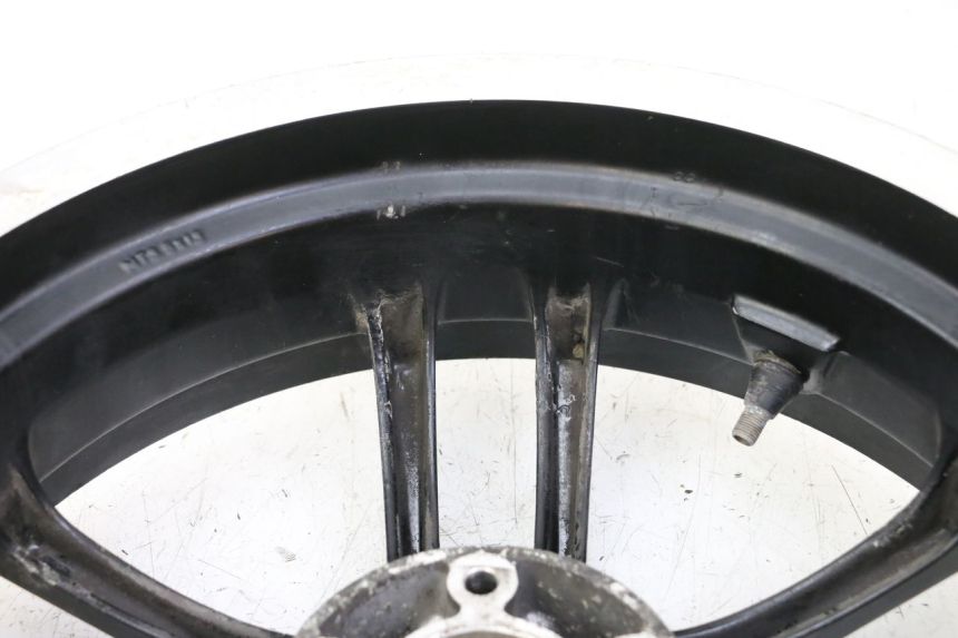 photo de LLANTA TRASERA PEUGEOT SPEEDFIGHT 3 LC 2T 50 (2009 - 2015) - Primer plano de alta resolución