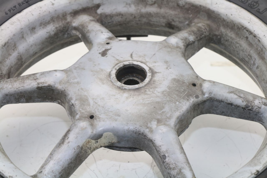 photo de LLANTA TRASERA PIAGGIO LIBERTY 2T 50 (2009 - 2013) - Características distintivas