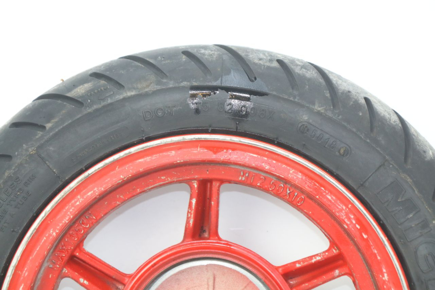 photo de LLANTA TRASERA IMF INDUSTRIE PTIO 2 50 (2014 - 2017) - Estado de la superficie y material