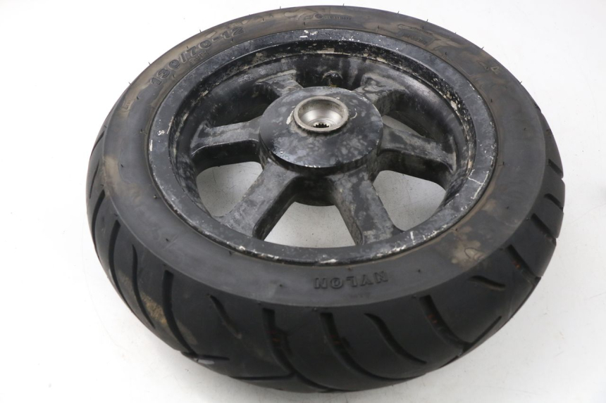 photo de LLANTA TRASERA RIDE RACE 2T 50 (2012 - 2017) - Primer plano técnico