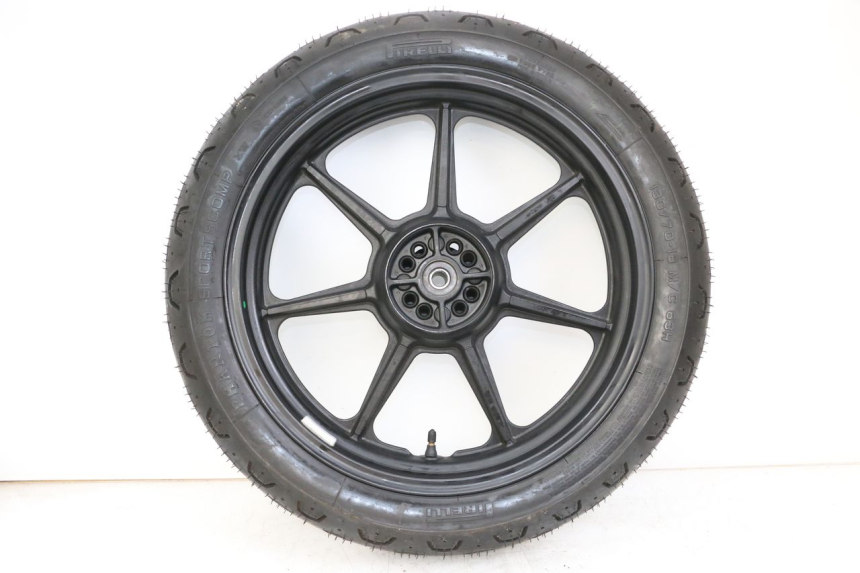 photo de LLANTA TRASERA ROYAL ENFIELD CONTINENTAL GT 650 (2019 - 2024) - Estado de la superficie y material