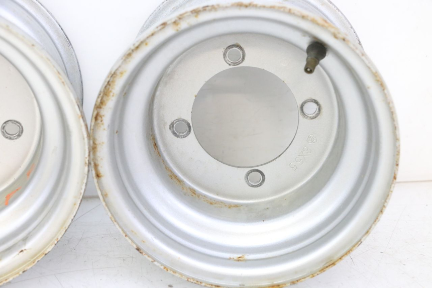 photo de LLANTA TRASERA HYTRACK S 150 (2003 - 2011) - Otra vista del artículo