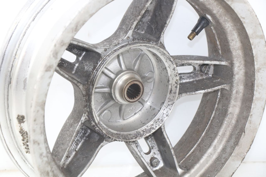 photo de LLANTA TRASERA DAELIM S2 125 (2006 - 2007) - Detalles de los puntos de fijación