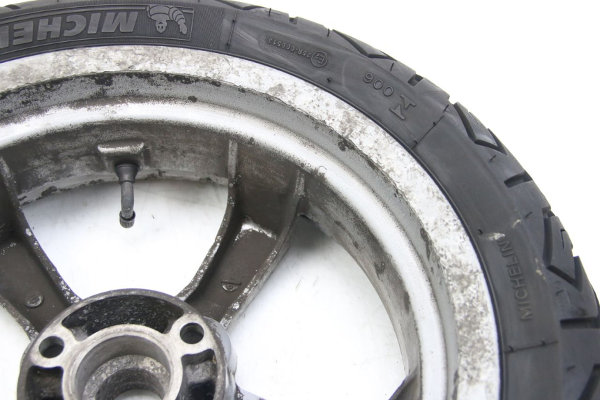 photo de LLANTA TRASERA PEUGEOT SATELIS COMPRESSOR K15 125 (2006 - 2009) - Características distintivas