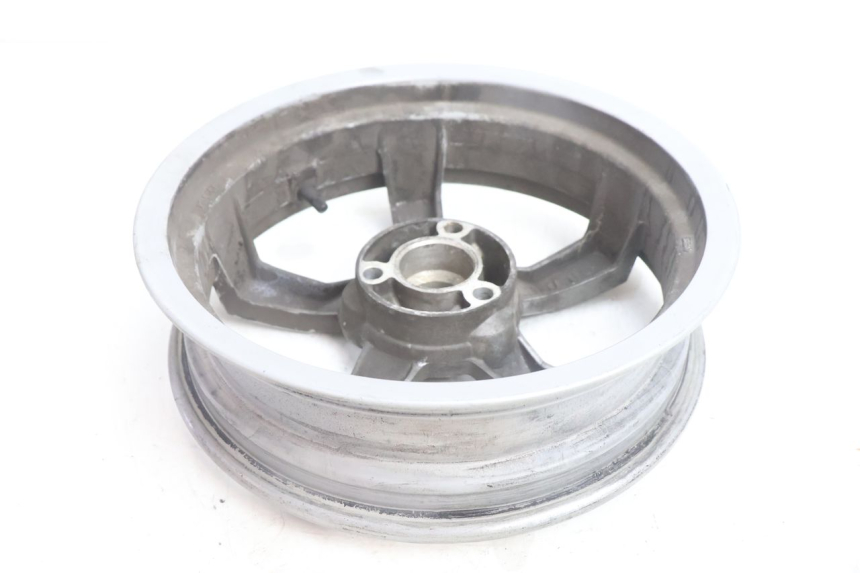 photo de LLANTA TRASERA PEUGEOT SATELIS 125 (2006 - 2009) - Características distintivas