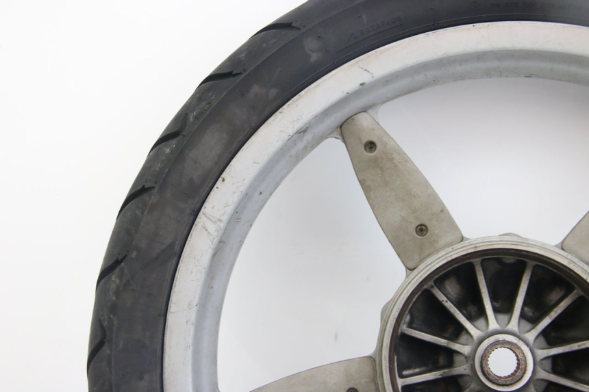 photo de LLANTA TRASERA APRILIA SCARABEO 4T 50 (2009 - 2017) - Características distintivas