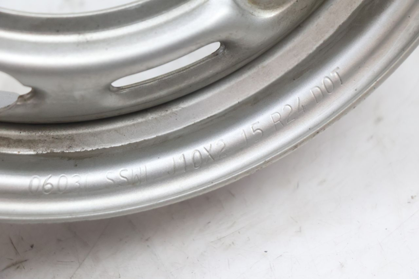 photo de LLANTA TRASERA HONDA SCV LEAD 100 (2003 - 2007) - Zoom sobre los componentes