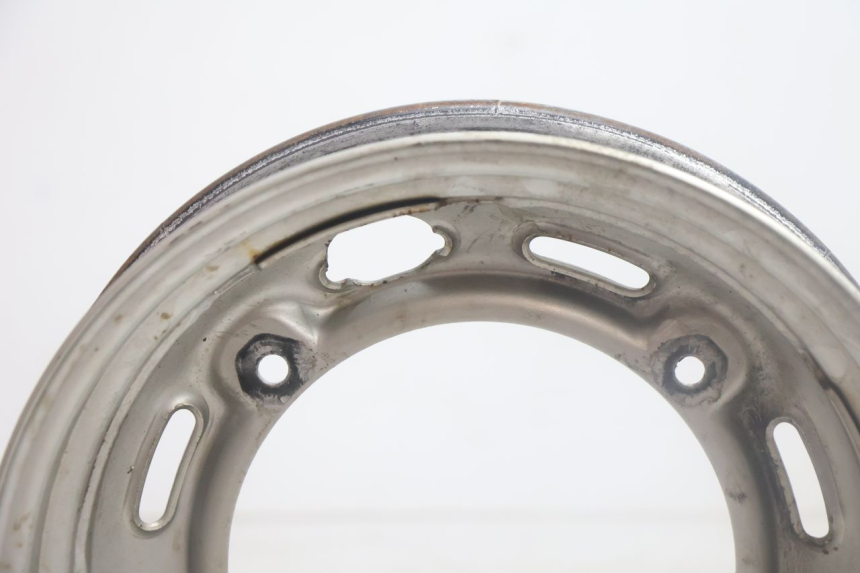photo de LLANTA TRASERA HONDA SCV LEAD 100 (2003 - 2007) - Detalles de los puntos de fijación
